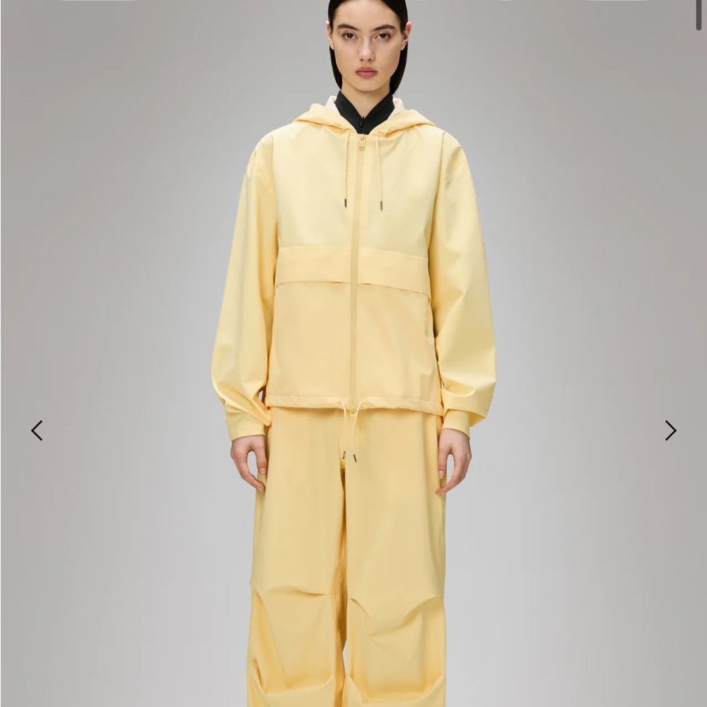 RAINS “Suva” Hardshell Short String Jacket